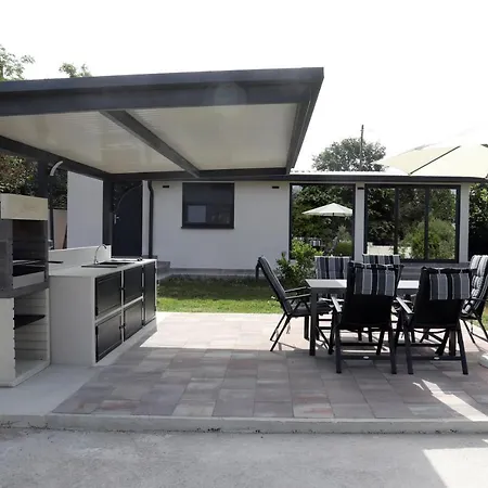 Tika Holiday home *