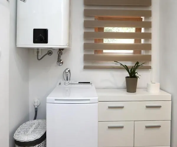 Semesterbostad Tika *